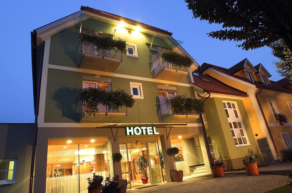 Hotel Am Marktplatz - Landgasthof Wratschko - Gamlitz Exterior photo
